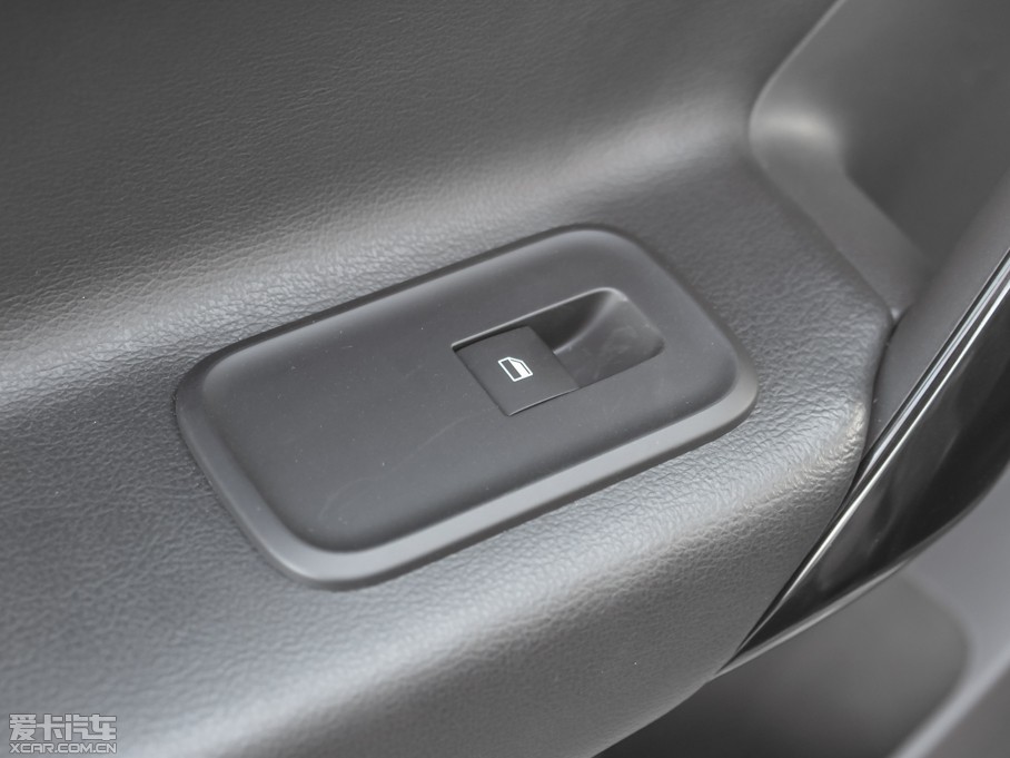 2015MGJv 2.0TGI TST(q)Ş