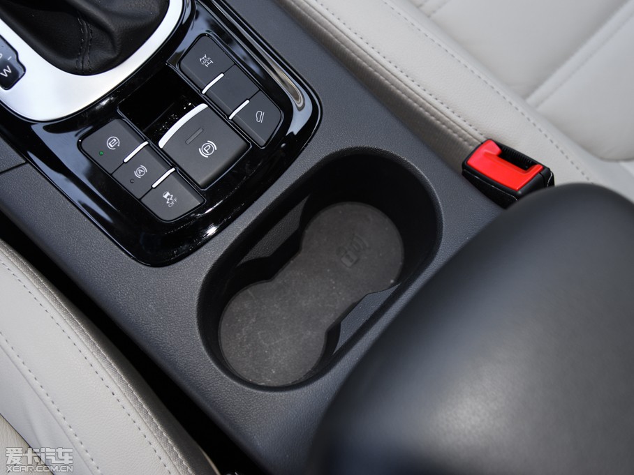 2015��MG�J�v 2.0TGI TST�����Ş��