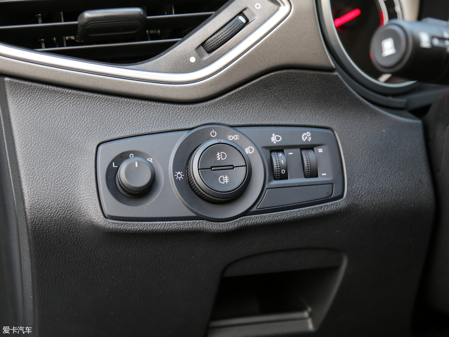 2016��MG�J�v 1.5TGI �ք�(d��ng)��ֵ��