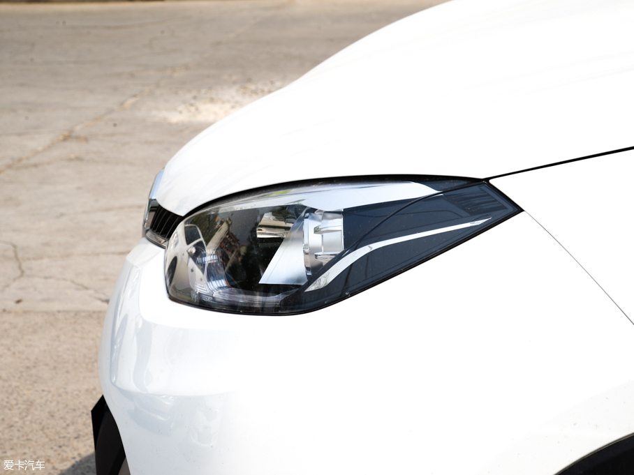 2016MGJv 2.0TGI TSTA