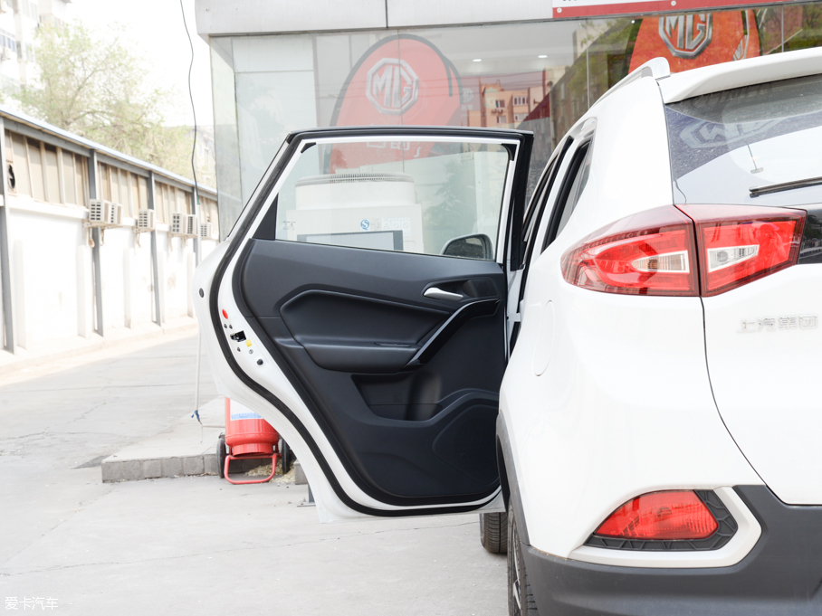 2016��MG�J�v 2.0TGI TST���A��