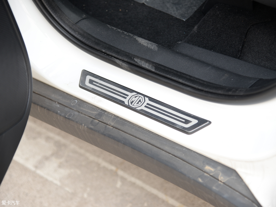 2016��MG�J�v 2.0TGI TST���A��