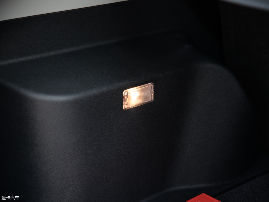 2016��MG�J�v 2.0TGI TST���A��