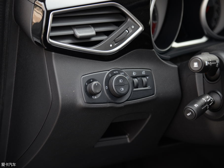 2016MGJv 2.0TGI TSTA