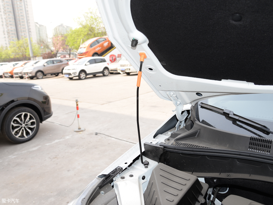 2016��MG�J�v 2.0TGI TST���A��