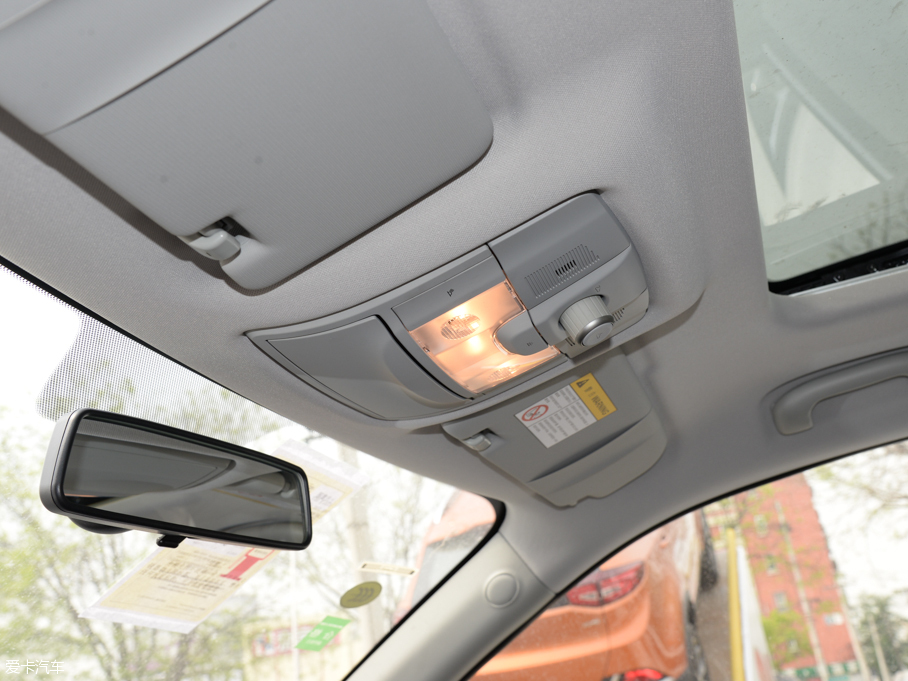 2016��MG�J�v 1.5TGI TST���A��