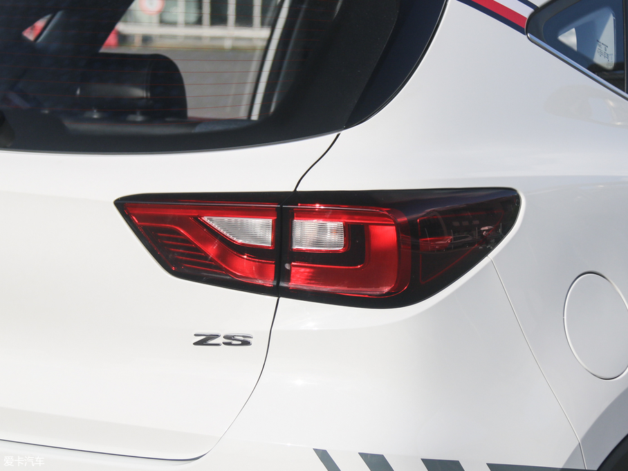 2017MG ZS Tommy Hilfiger