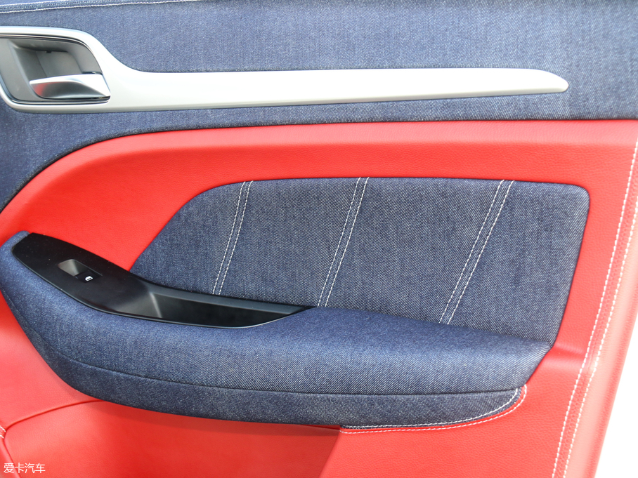 2017MG ZS Tommy Hilfiger