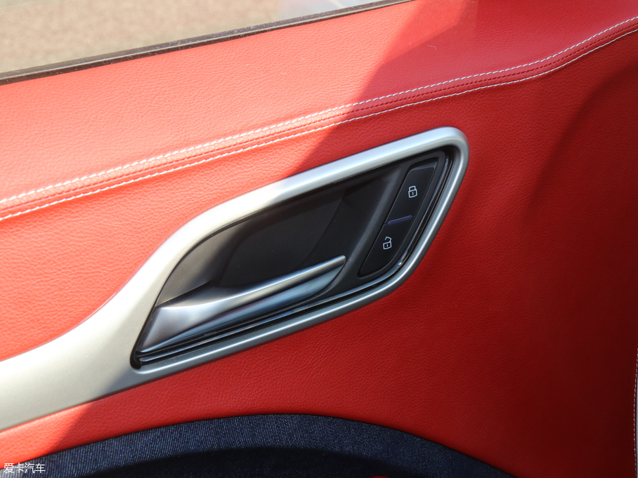 2017MG ZS Tommy Hilfiger