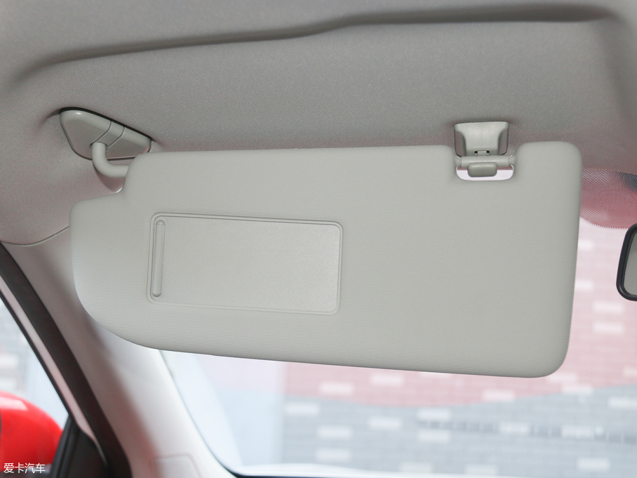 2017MG ZS Tommy Hilfiger