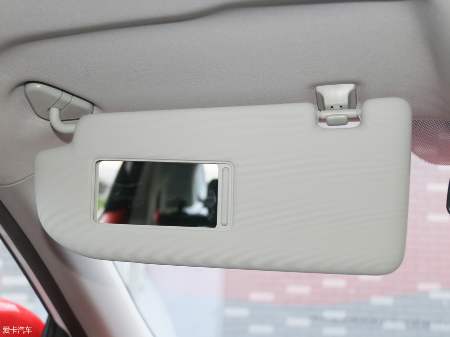 2017MG ZS Tommy Hilfiger