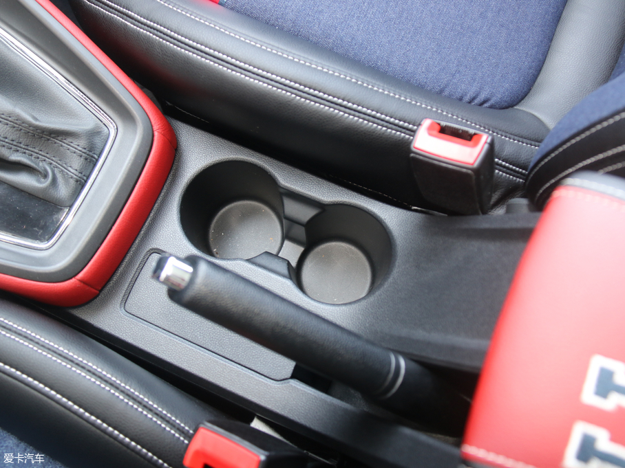 2017MG ZS Tommy Hilfiger