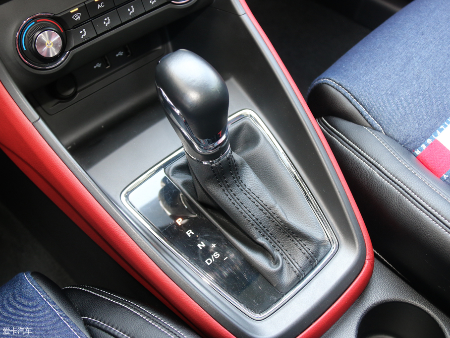 2017MG ZS Tommy Hilfiger