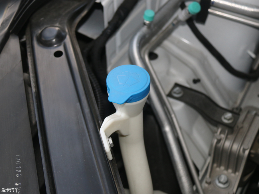 2017MG ZS Tommy Hilfiger