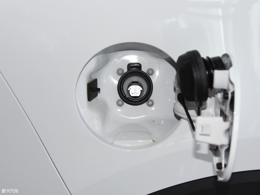 2017��MG ZS 16T �Ԅ�������