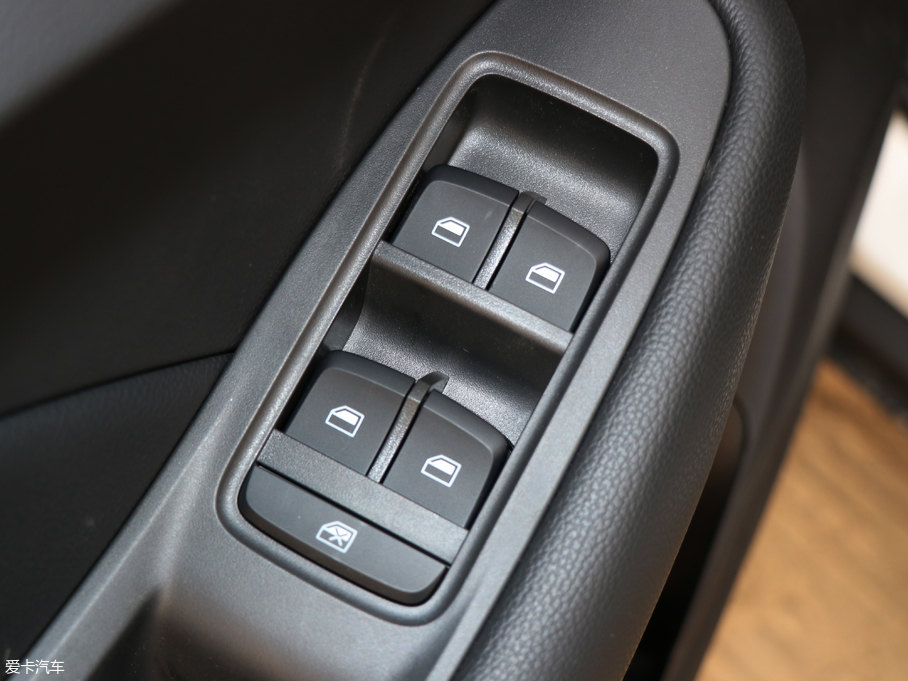 2017MG ZS 1.5L ԄӾӢ