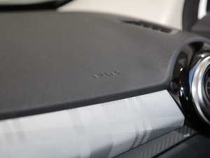 20171.5L ԄW п؅^