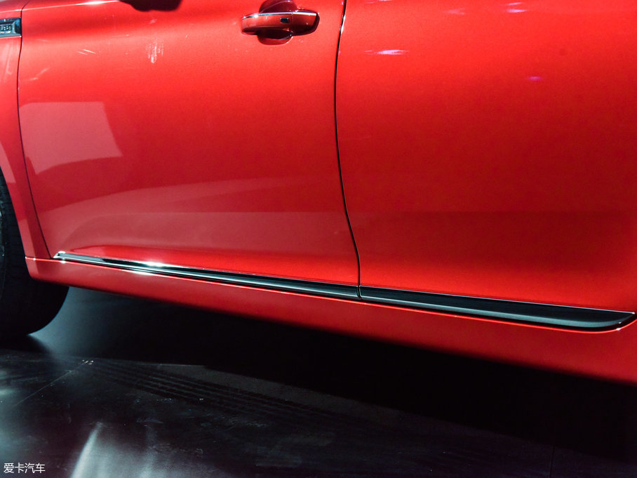 2017MG6 20T ԄTrophyW V