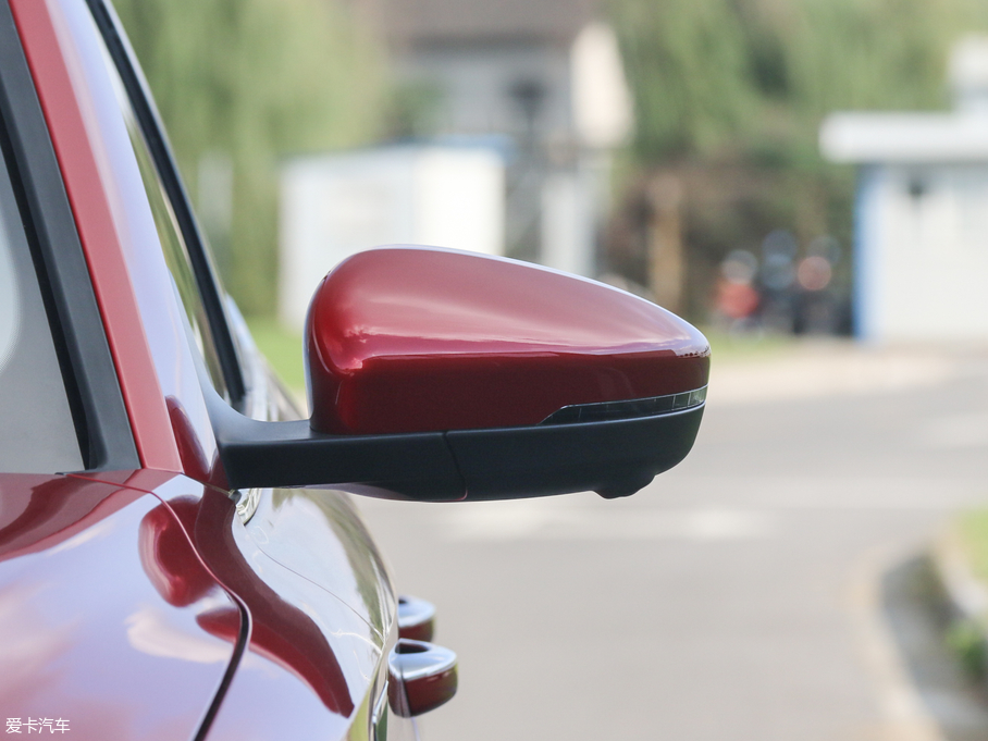 2017MG6 20T ԄTrophyW V