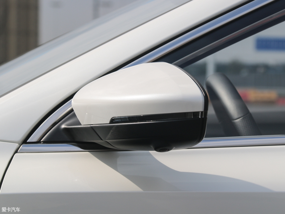 2017MG6 20T ԄTrophyW V