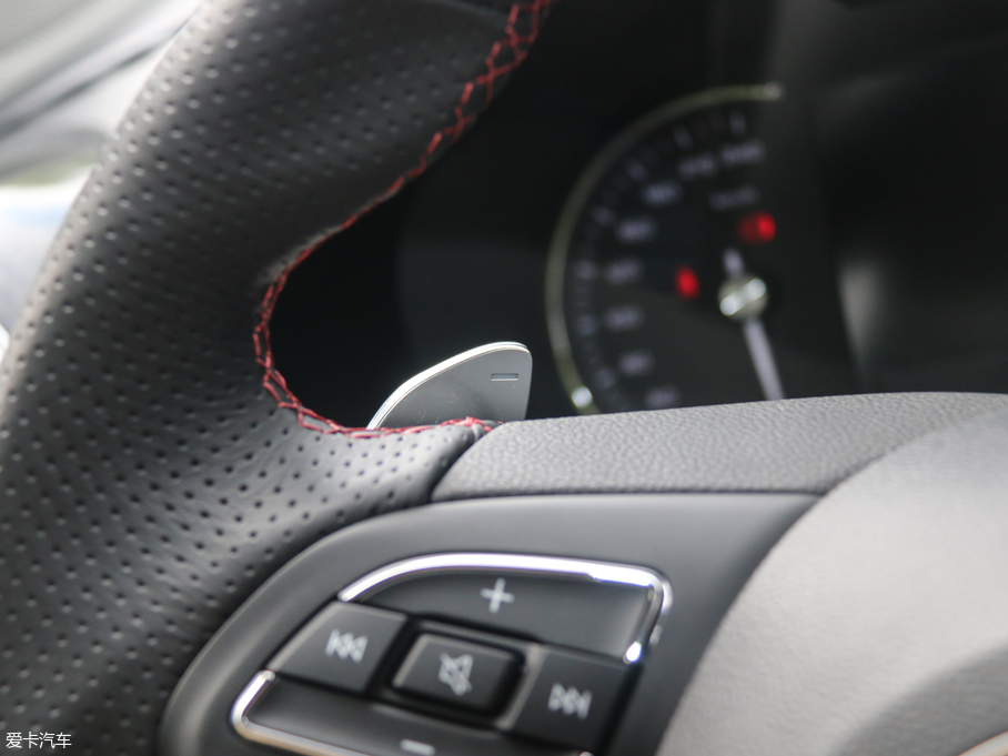 2017MG6 20T ԄTrophyW V