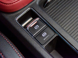 201720T ԄTrophyW V п؅^