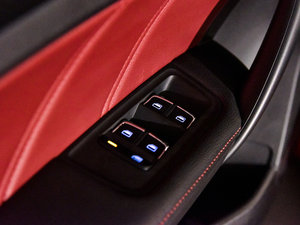 201720T ԄTrophyW V п؅^