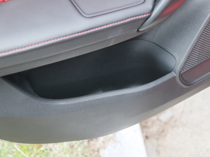 201720T ԄTrophyW V g