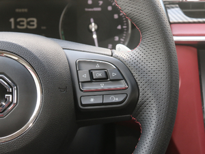 201720T ԄTrophyW V п؅^