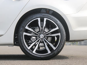 201720T ԄTrophyW V ^