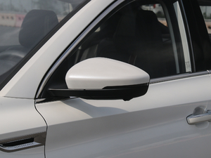 201720T ԄTrophyW V ^