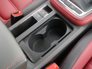 201720T ԄTrophyW V g