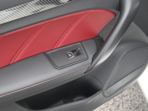 201720T ԄTrophyW V g