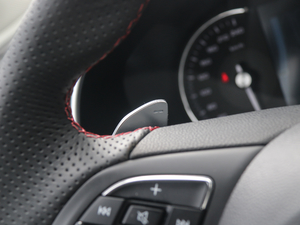 201720T ԄTrophyW V п؅^