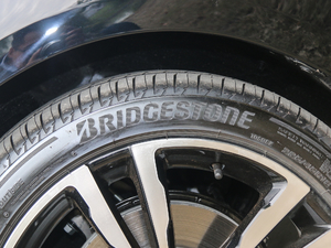 201720T ԄTrophyW V ^