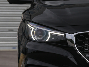 201720T ԄTrophyW V ^