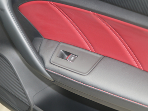 201720T ԄTrophyW V g