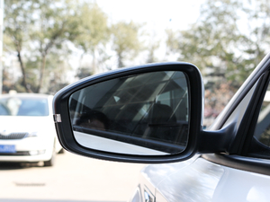 201720T ԄӾӢ V ^