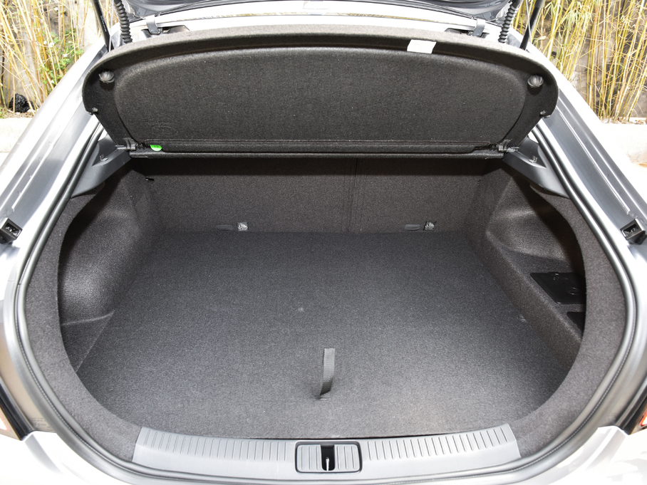 2018MG6Դ 45T E-DRIVE PILOTW