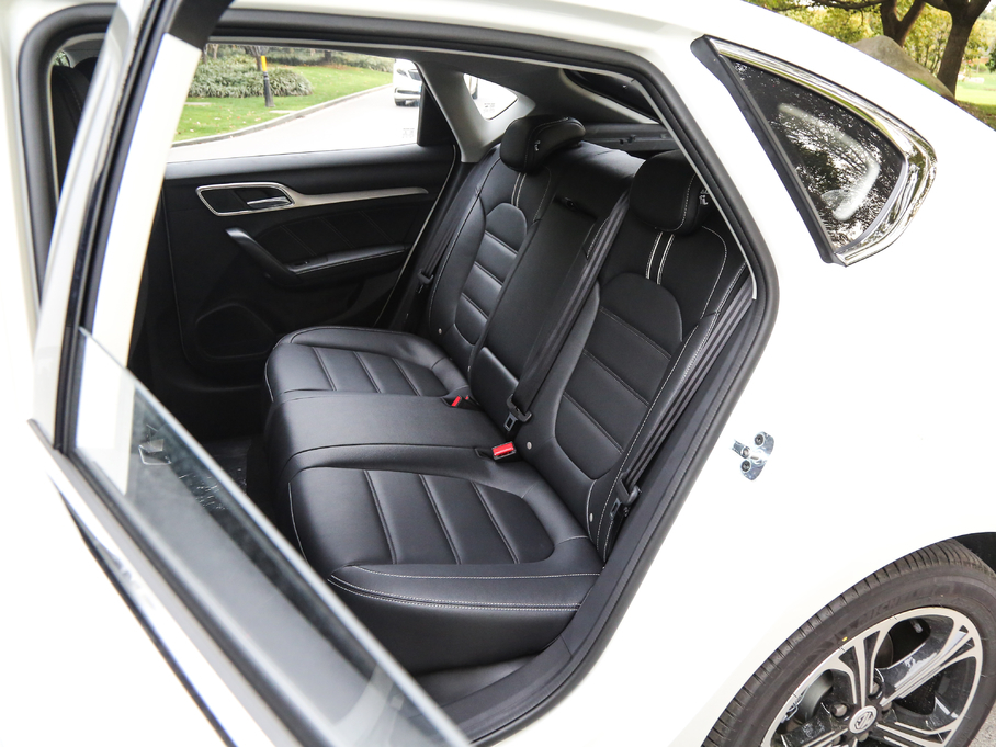 2018MG6Դ 45T E-DRIVE(q) PILOT(lin)W(wng)