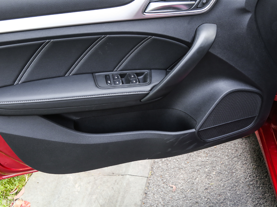 2018MG6Դ 45T E-DRIVE PILOTW