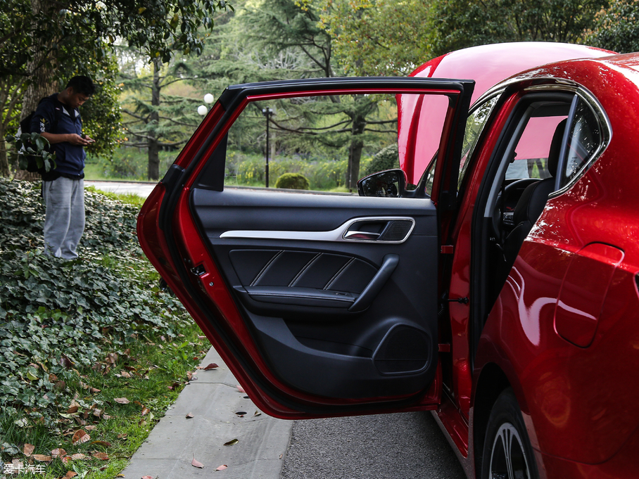 2018��MG6����Դ 45T E-DRIVE����� PILOT�������W��