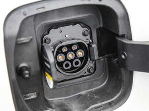 201845T E-DRIVE(q)(dng) PILOT(j)(lin)W(wng) (x)(ji)^