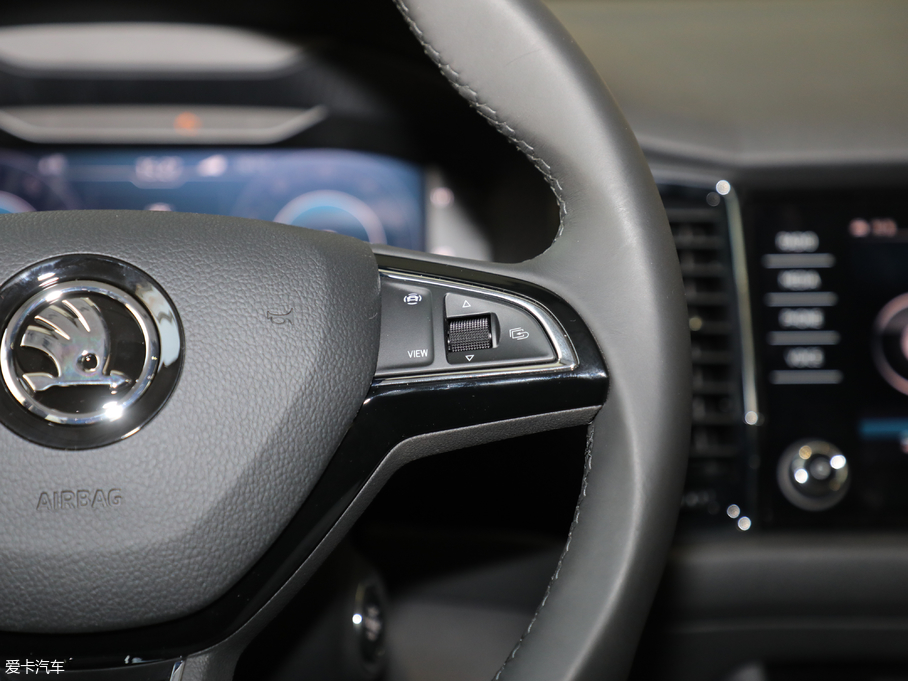 2019µρGT TSI380 (q)Ş V