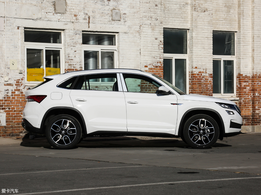 2019µρGT TSI330 A V