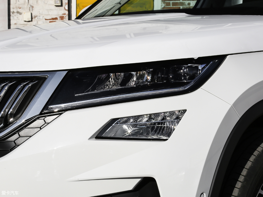 2019µρGT TSI330 A V