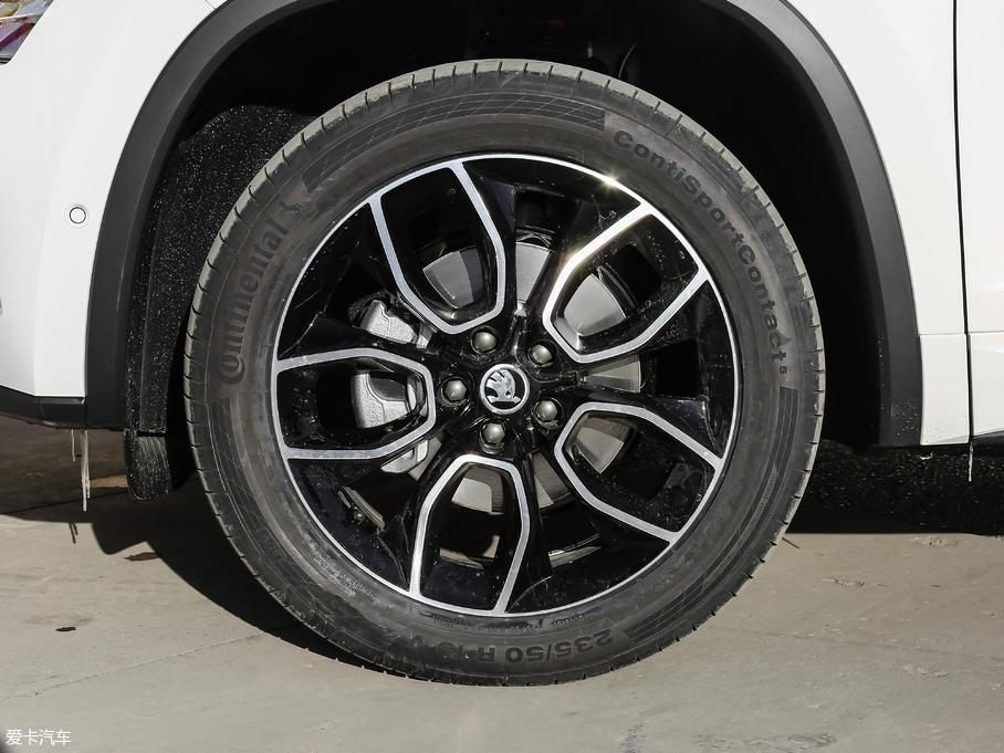 2019µρGT TSI330 A V