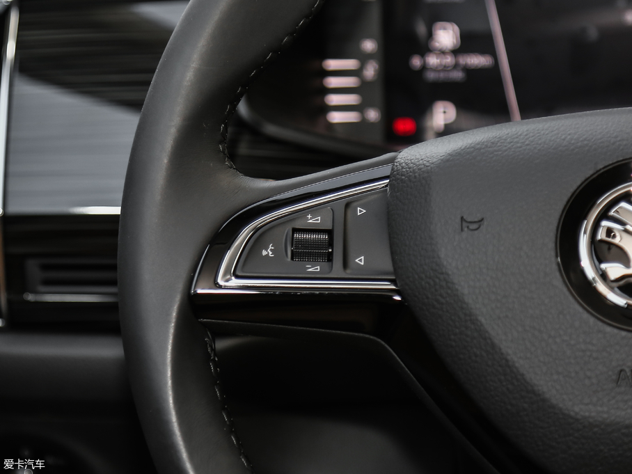 2019µρGT TSI330 A V