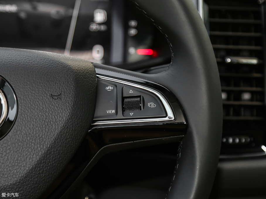 2019µρGT TSI330 A V