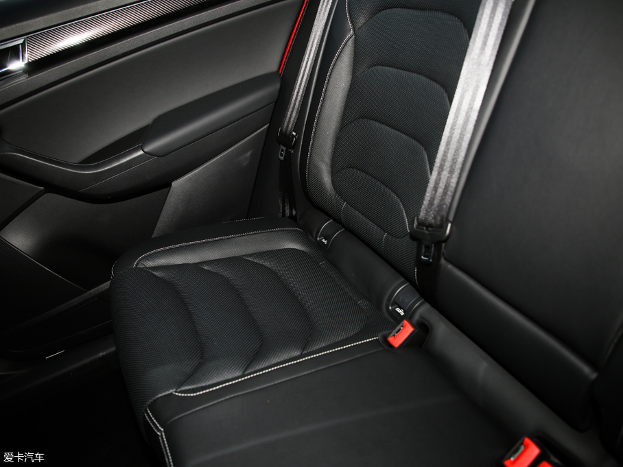 2019µρGT TSI380 (q)Ş (gu)V